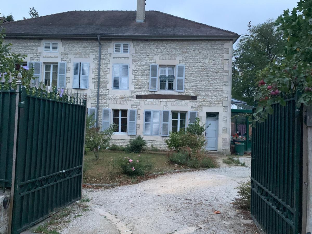 Chambres D'Hotes Dans Une Maison De Caractere Mussey-sur-Marne ภายนอก รูปภาพ